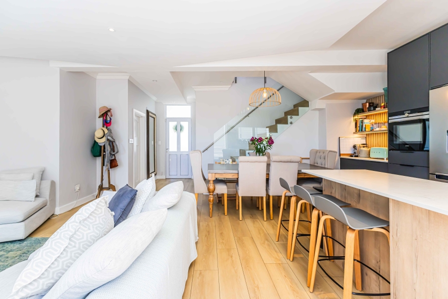 4 Bedroom Property for Sale in Sea Point Western Cape